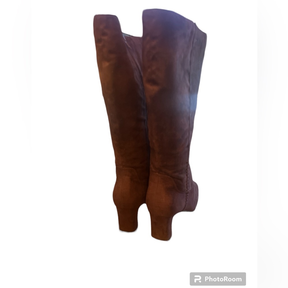 Silhouettes, purple suede heel boots